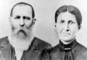 Beschrijving: john henry cousins (1841-1929) en Rebecca Buzhardt (1839-1905).jpg